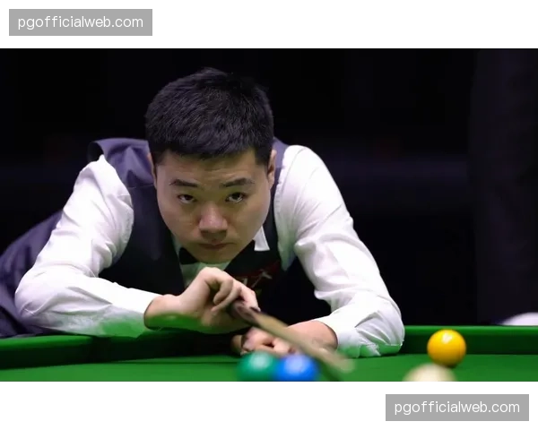 丁俊晖以种子选手身份参赛 展现稳定发挥与战术执行力